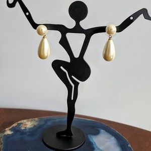 3 for $20 Lovely pearl drop earrings
